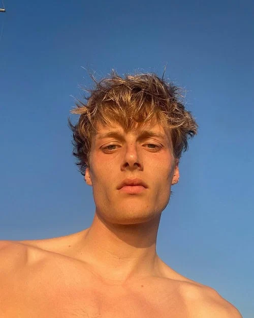 35 Surfer Hairstyles Men – Cool Ideas To Try In 2025