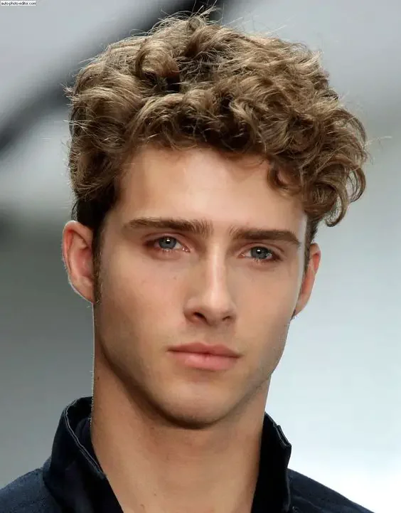 34 Natural Curly Hairstyles for Men That Look Effortless and Stylish in 2025