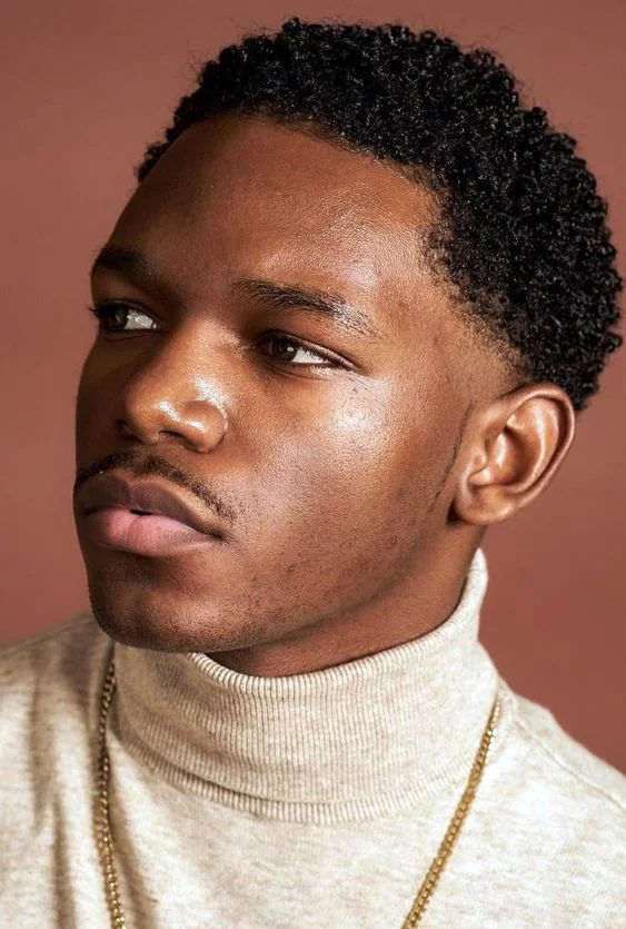 34 Natural Curly Hairstyles for Men That Look Effortless and Stylish in 2025