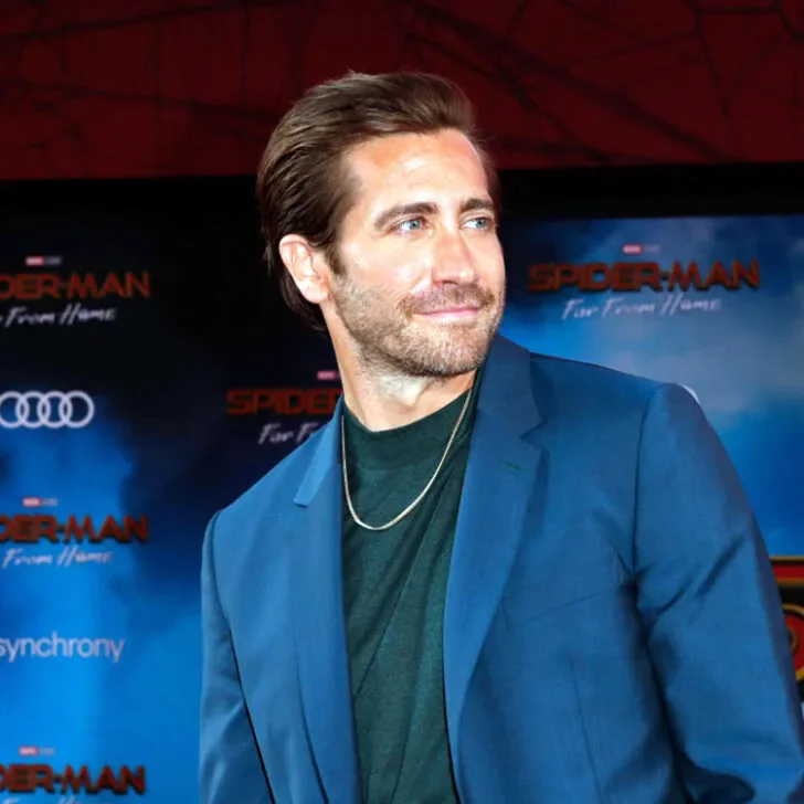 20 Jake Gyllenhaal Haircuts: Explore His Most Iconic Styles Through the Years