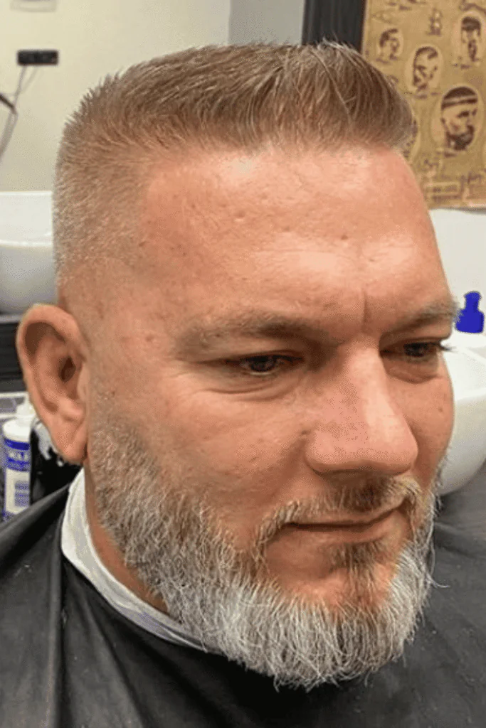 30 Hairstyles for Older Men with Thin Hair That Look Fresh and Modern