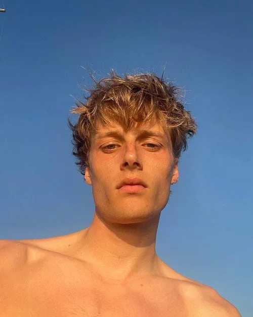 35 Surfer Hairstyles Men – Cool Ideas To Try In 2025