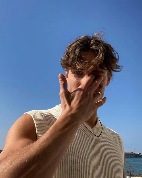 35 Surfer Hairstyles Men – Cool Ideas To Try In 2025