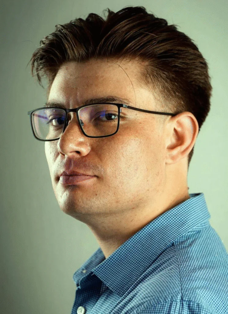 Best 35 Slicked Back Hairstyles: The Ultimate Guide for Men
